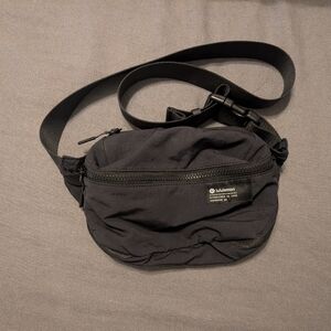 lululemon Clean Lines Belt Bag